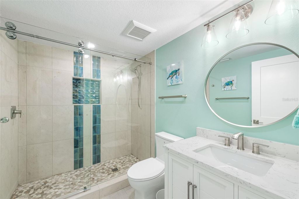 Image 54 of property listing at 4087 PELICAN SHORES CIRCLE, Englewood, FL 34223