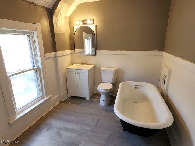 983 E 141st Street, Cleveland, OH 44110