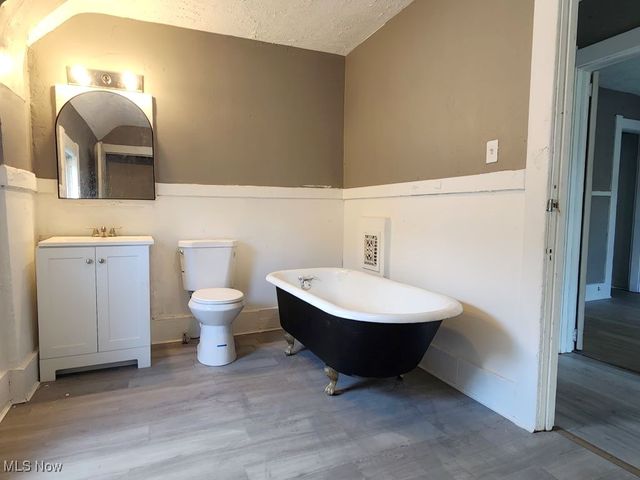 983 E 141st Street, Cleveland, OH 44110