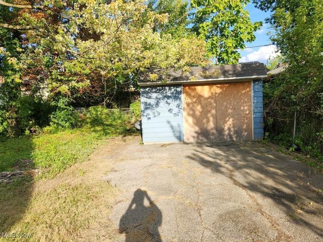 983 E 141st Street, Cleveland, OH 44110