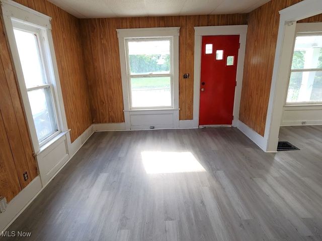 983 E 141st Street, Cleveland, OH 44110