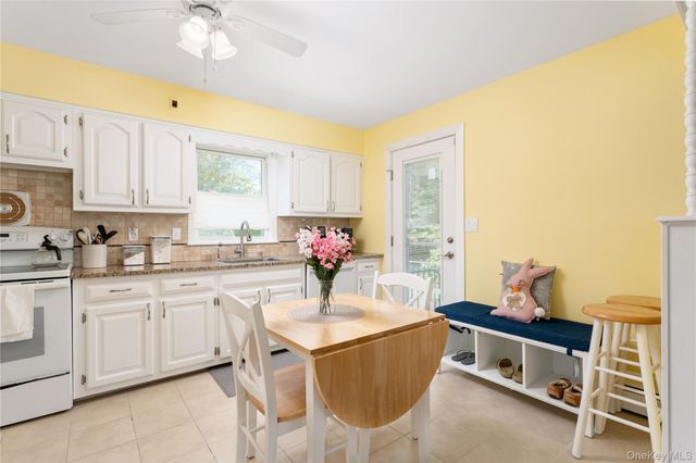 22 W End Avenue, East Quogue, NY 11942