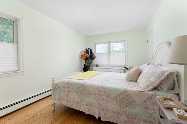 22 W End Avenue, East Quogue, NY 11942