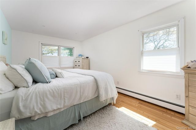 22 W End Avenue, East Quogue, NY 11942