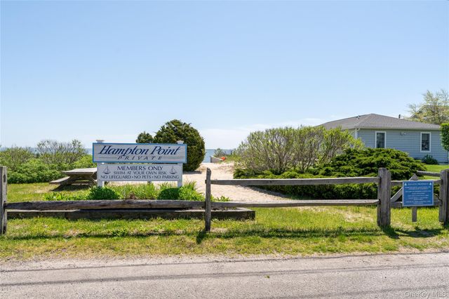 22 W End Avenue, East Quogue, NY 11942