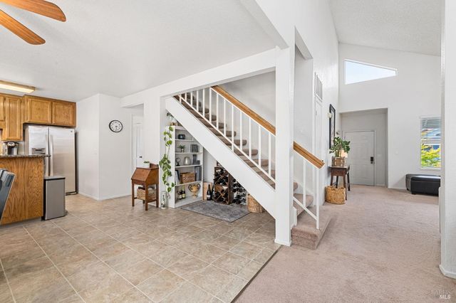 2344 Donahue Ave, Santa Rosa, CA 95401