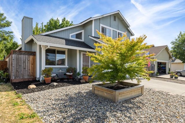 2344 Donahue Ave, Santa Rosa, CA 95401