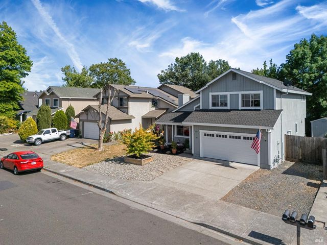 2344 Donahue Ave, Santa Rosa, CA 95401