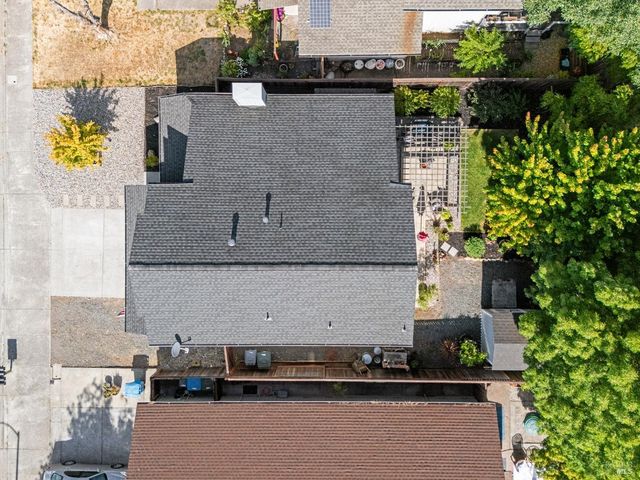 2344 Donahue Ave, Santa Rosa, CA 95401