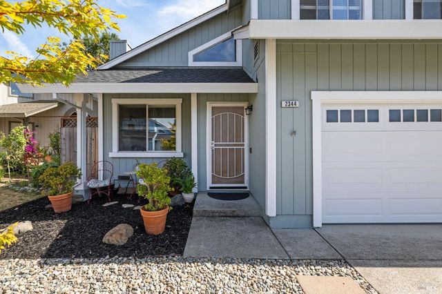 2344 Donahue Ave, Santa Rosa, CA 95401