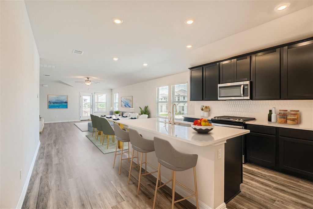 360 El Capitan LOOP, Dripping Springs, TX 78620