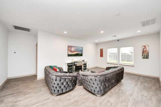 311 John House Lane, Rosharon, TX 77583