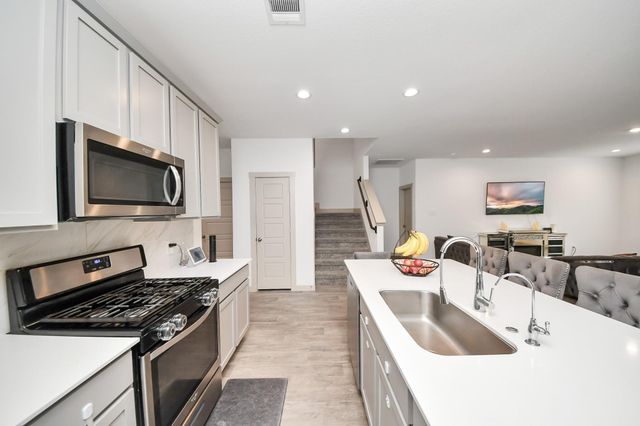 311 John House Lane, Rosharon, TX 77583