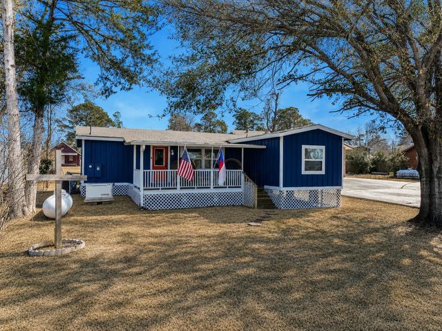 157 Lakeview Drive S, Livingston, TX 77351