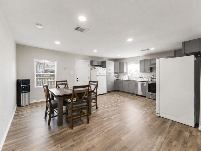 157 Lakeview Drive S, Livingston, TX 77351
