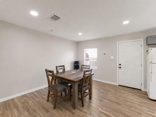 157 Lakeview Drive S, Livingston, TX 77351