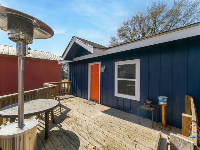 157 Lakeview Drive S, Livingston, TX 77351