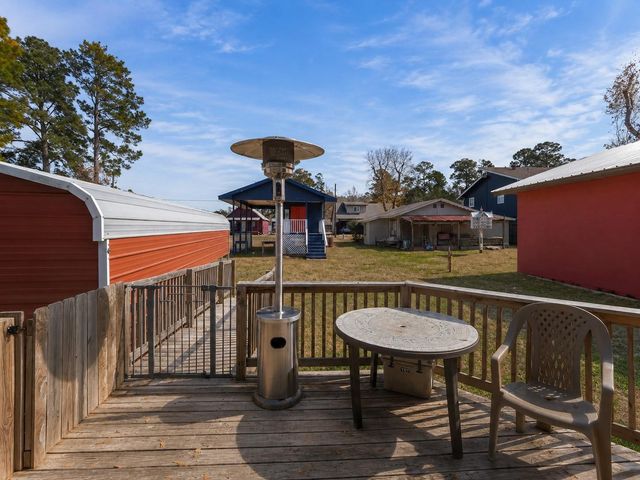 157 Lakeview Drive S, Livingston, TX 77351