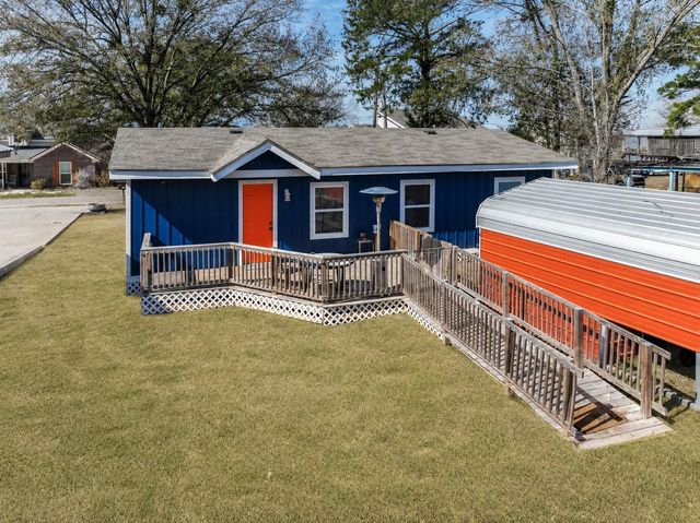 157 Lakeview Drive S, Livingston, TX 77351
