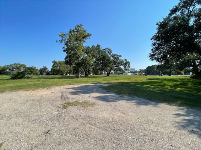TBD Alexander Drive, Baytown, TX 77520