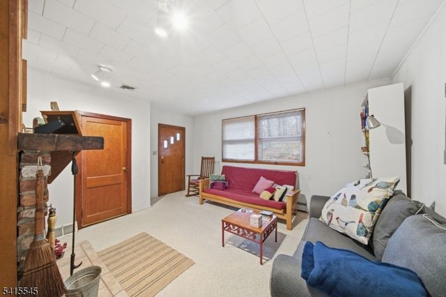 4 Emmet Roche Dr, Montville Twp., NJ 07005