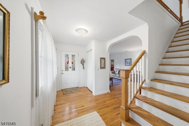 4 Emmet Roche Dr, Montville Twp., NJ 07005