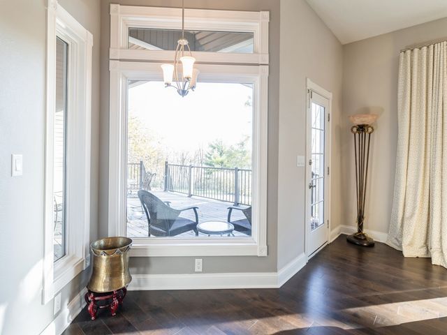 1885 Glen Oaks Drive, West Des Moines, IA 50266