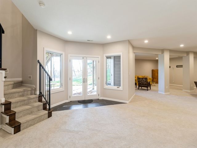 1885 Glen Oaks Drive, West Des Moines, IA 50266