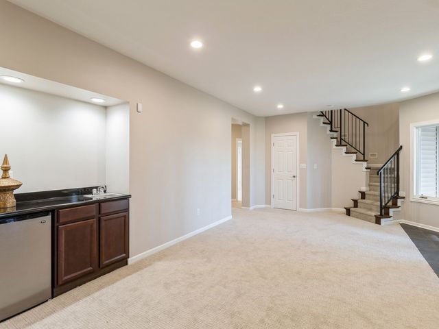 1885 Glen Oaks Drive, West Des Moines, IA 50266
