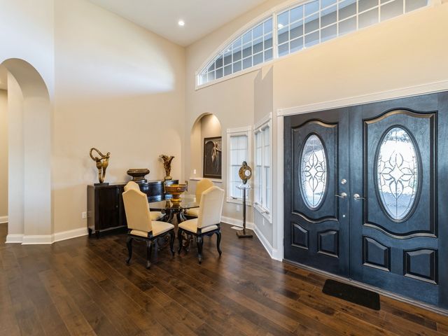 1885 Glen Oaks Drive, West Des Moines, IA 50266