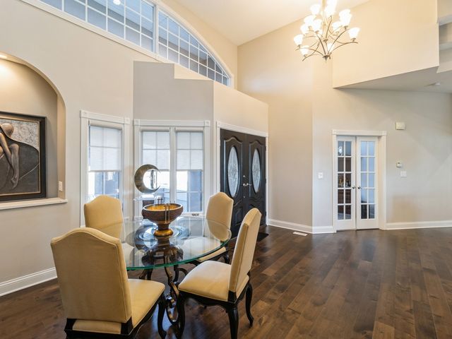 1885 Glen Oaks Drive, West Des Moines, IA 50266