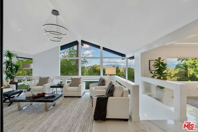 4854 Brewster Drive, Tarzana (los Angeles), CA 91356