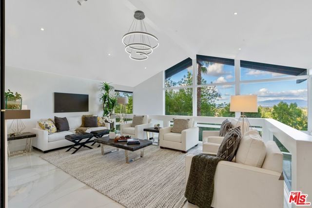 4854 Brewster Drive, Tarzana (los Angeles), CA 91356