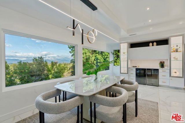 4854 Brewster Drive, Tarzana (los Angeles), CA 91356