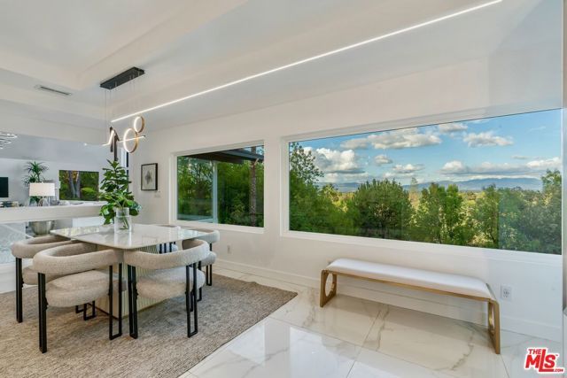 4854 Brewster Drive, Tarzana (los Angeles), CA 91356