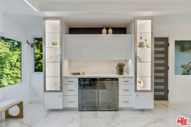 4854 Brewster Drive, Tarzana (los Angeles), CA 91356