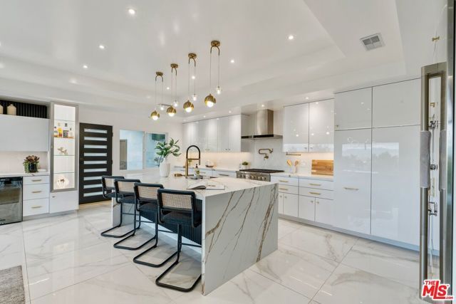 4854 Brewster Drive, Tarzana (los Angeles), CA 91356