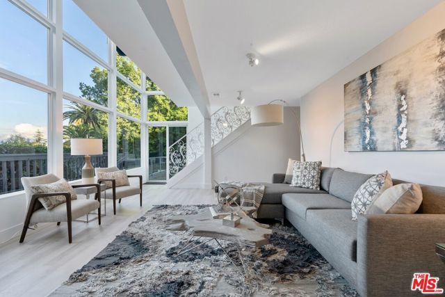 4854 Brewster Drive, Tarzana (los Angeles), CA 91356