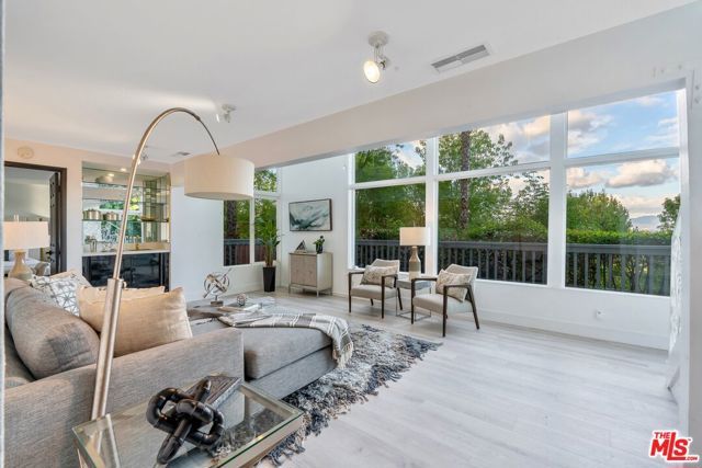 4854 Brewster Drive, Tarzana (los Angeles), CA 91356