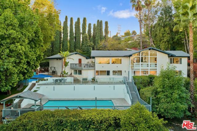 4854 Brewster Drive, Tarzana (los Angeles), CA 91356