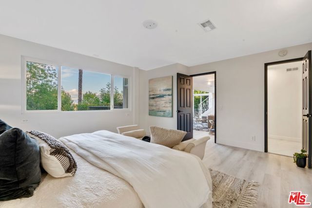 4854 Brewster Drive, Tarzana (los Angeles), CA 91356