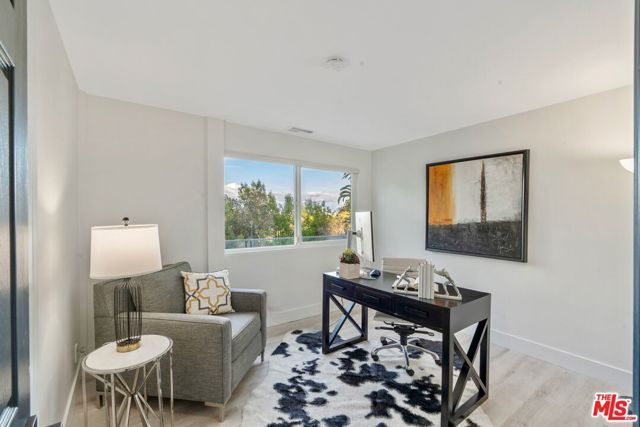 4854 Brewster Drive, Tarzana (los Angeles), CA 91356