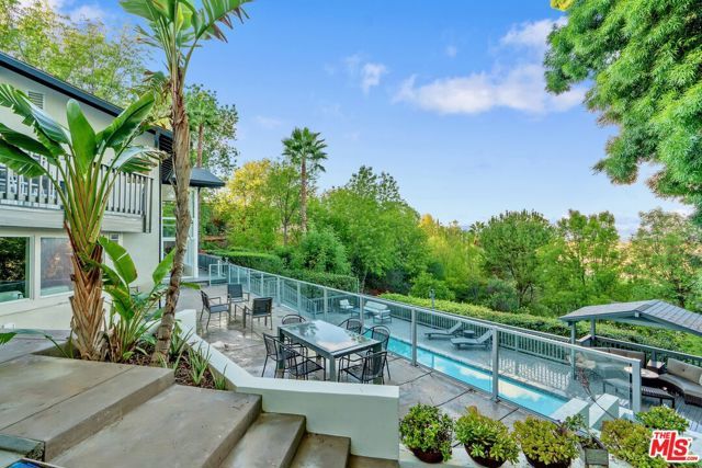 4854 Brewster Drive, Tarzana (los Angeles), CA 91356
