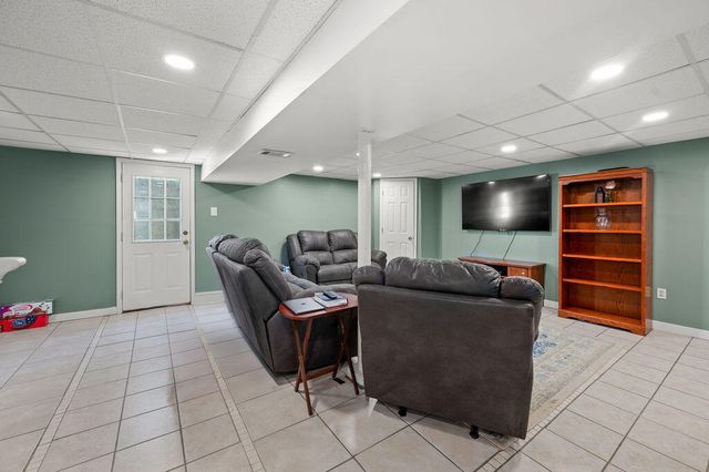 31 Terrace Avenue, Highland Heights, KY 41076