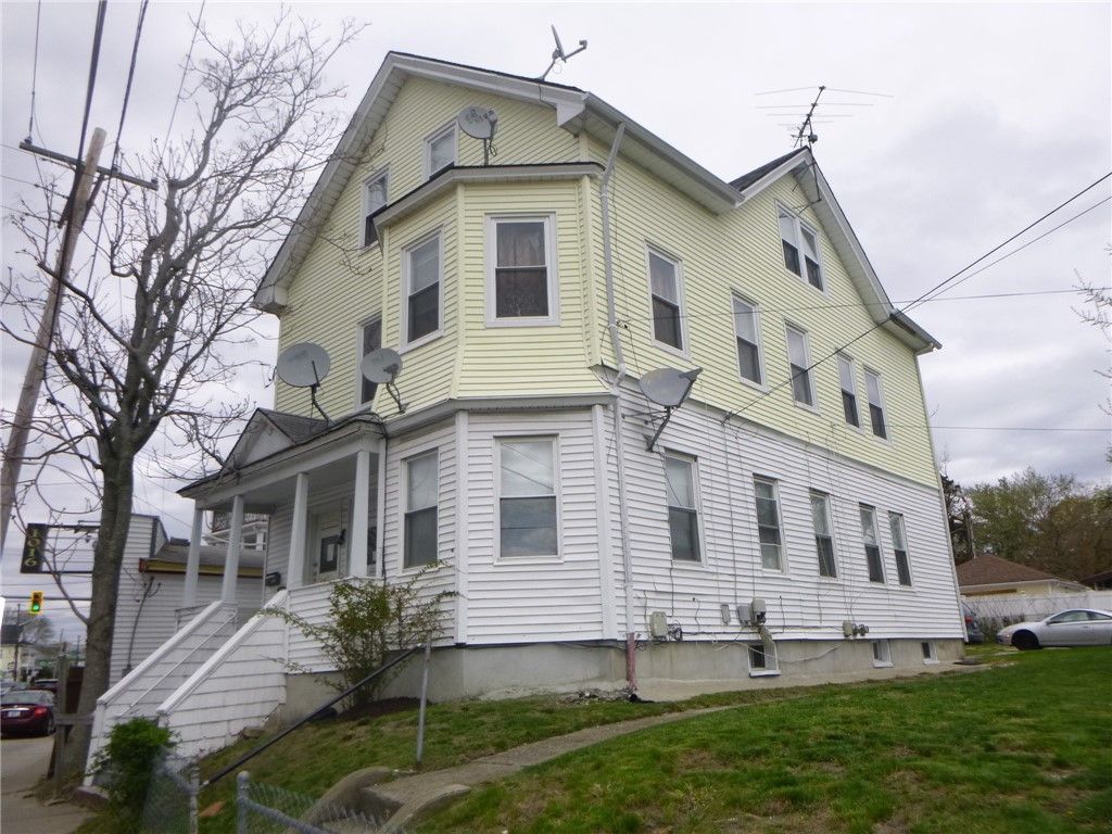 1018 Cranston Street 3, Cranston, RI 02920