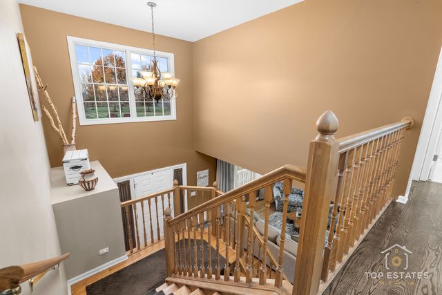 2303 Fox Bluff Lane, Spring Grove, IL 60081