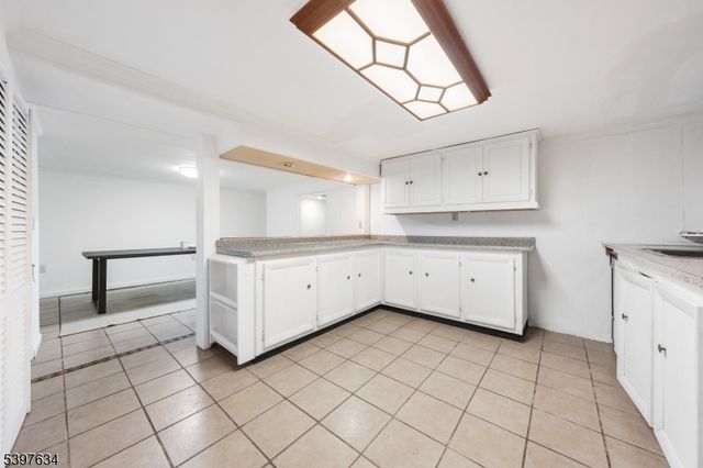 328 Minute Arms Rd, Union Twp., NJ 07083