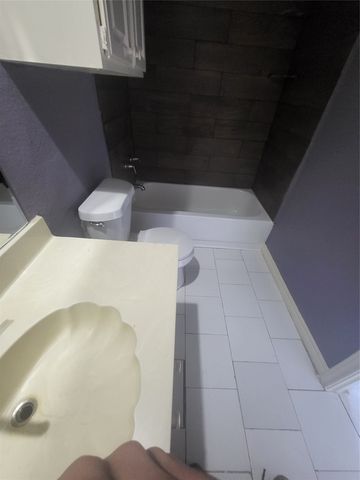 2808 Rutgers Circle B, Rowlett, TX 75088