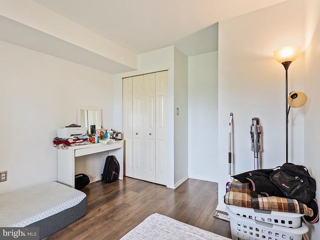 70 SANDYBROOK DR, Langhorne, PA 19047