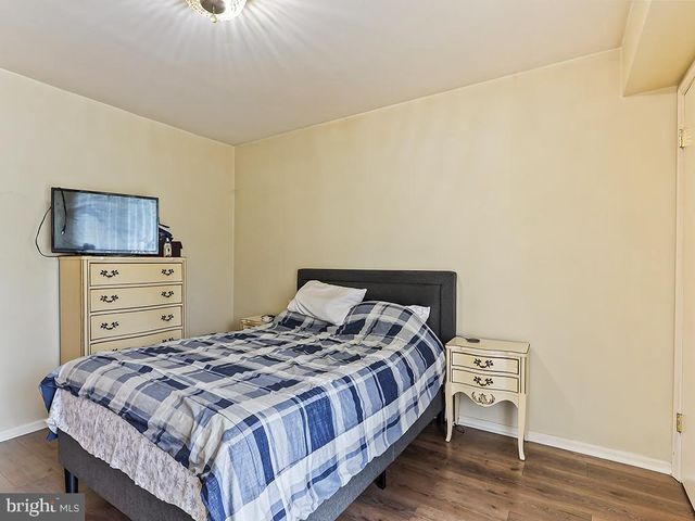 70 SANDYBROOK DR, Langhorne, PA 19047